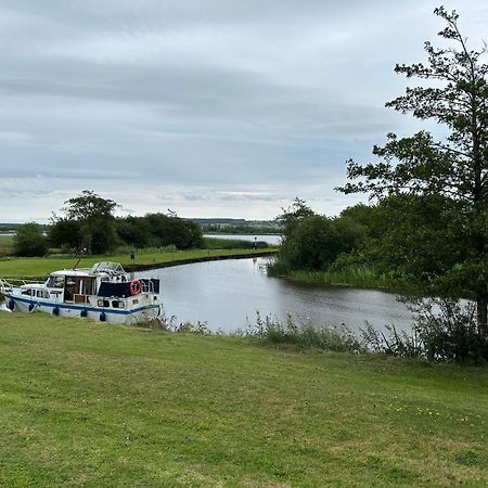 Home Near The River Shannon Rooskey Luaran gambar
